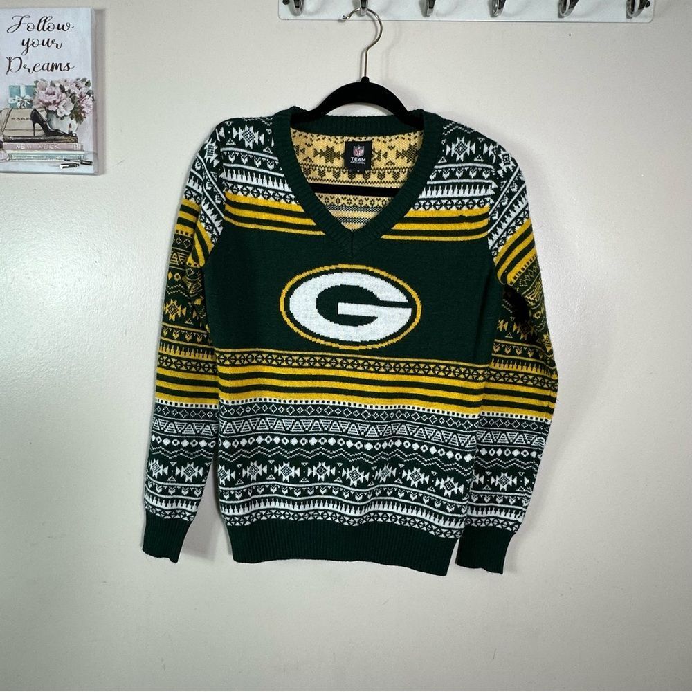 NFL Green Bay Packers V-Neck Sweater in Green and Yellow